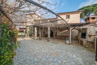 Kuća 274 m², Poreč - uhodan ugostiteljski posao