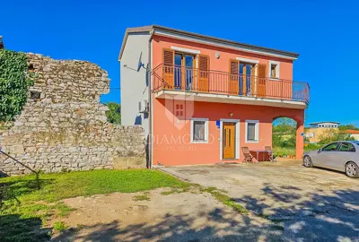 Umag, house with 2 apartments 500 meters from the sea! - 2