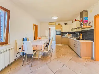 Umag, house with 2 apartments 500 meters from the sea! - 5