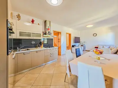 Umag, house with 2 apartments 500 meters from the sea! - 3