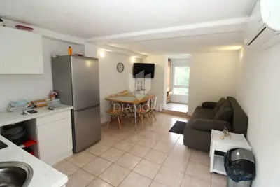 Haus zum Kauf in Crikvenica, 54 m² - 2