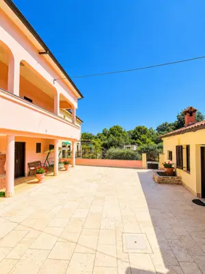 Haus 260 m², Svetvinčenat - zwei verbundene Häuser und Konoba - 4