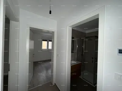 Novogradnja. Blizina gradske tržnice. Prodaja stanova. Pula, - 20