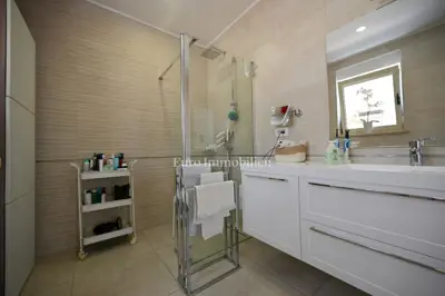 Doppelhaus 95 m², Novigrad - gepflegter Hof und Sommerküche - 21