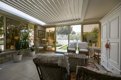 Doppelhaus 95 m², Novigrad - gepflegter Hof und Sommerküche - 5