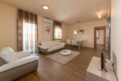 Stan 87 m², Medulin-Banjole, 3 spavaće sobe i terasa
