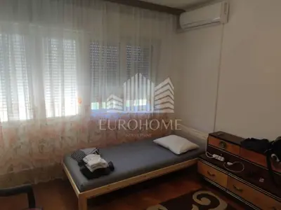 House for rent in Kaštel Lukšić, 240 m² - 4