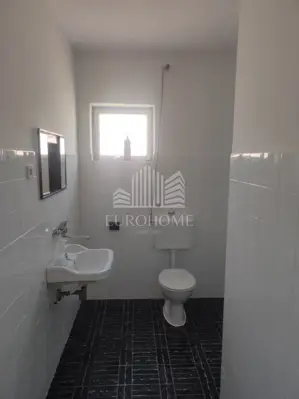 House for rent in Kaštel Lukšić, 240 m² - 8