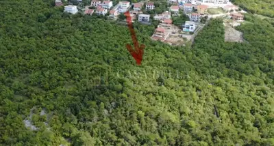 Land 3,577 m², Jadranovo - investment with building zone