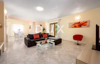 Haus 140 m², Sveti Lovreč - Pool und Terrasse - 16