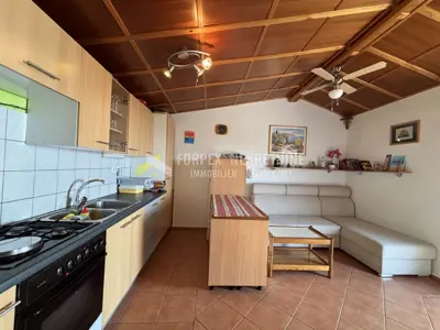 Haus zum Kauf in Klenovica, 80 m² - 12