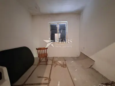 Rijeka, Gornja Drenova - Haus mit drei Wohnungen, großer Gartenbereich - 22
