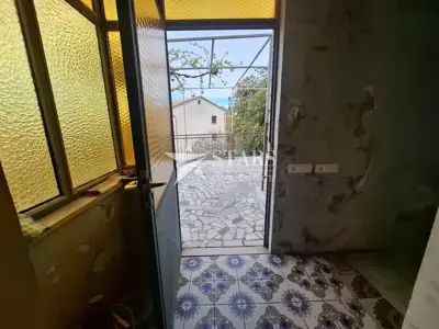 Rijeka, Gornja Drenova - Haus mit drei Wohnungen, großer Gartenbereich - 14