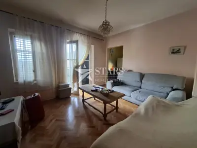 Rijeka, Gornja Drenova - Haus mit drei Wohnungen, großer Gartenbereich - 6