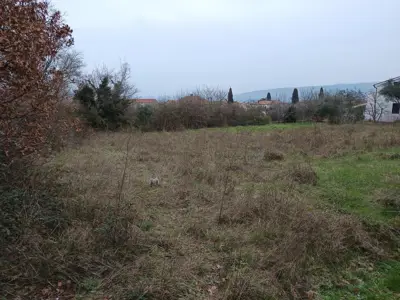 Građevinsko zemljište, Rakalj, uredan pristup i infrastruktura do parcele - 2