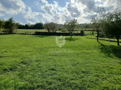 Građevinsko zemljište 600 m², Labin - mirna okolica