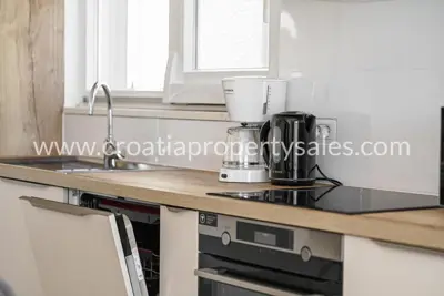 House, Šibenik, 90 m², 1 037 500 € - 6