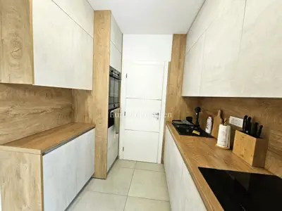 Kuća 198 m², Malinska - centar, garaža i okućnica - 6