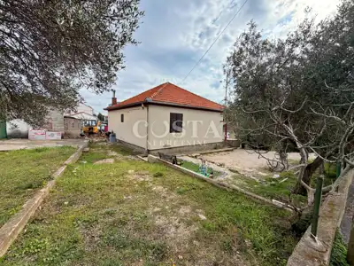 ZADAR, VIDIKOVAC - Prizemnica na izvrsnoj lokaciji