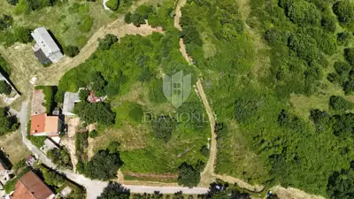 Bauland 2.593 m², Barban - regelmäßige Form - 3