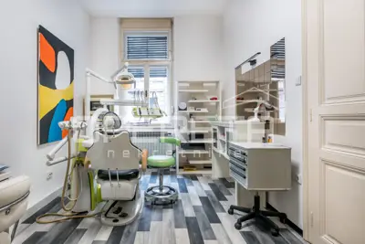 Gewerbeimmobilie zur Miete in Centar, 30 m²