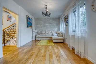 Kuća 160 m², Lašćina - mirna lokacija blizu Maksimira - 2