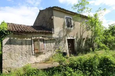 Land 250,000 m², Labin - secluded estate