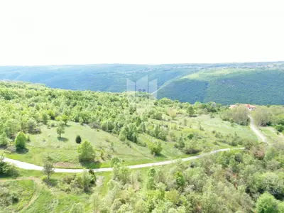 Land 250,000 m², Labin - secluded estate - 14