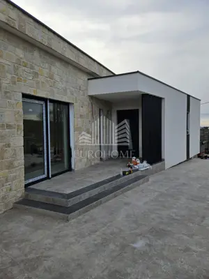 Kuća 145 m², Debeljak kod Sukošana, bazen i vrt - 10