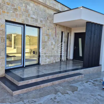 Kuća 145 m², Debeljak kod Sukošana, bazen i vrt - 2