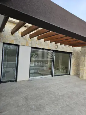 Kuća 145 m², Debeljak kod Sukošana, bazen i vrt - 9