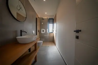 Villa 234 m², Poreč - sea view and heated pool - 17