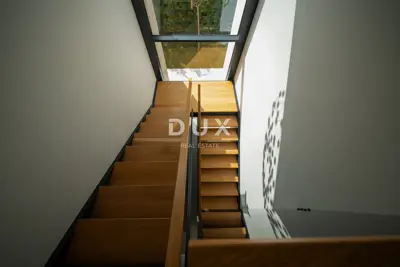 Villa 234 m², Poreč - sea view and heated pool - 16