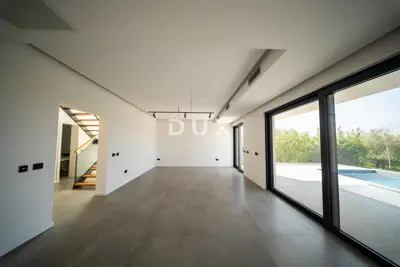 Villa 234 m², Poreč - sea view and heated pool - 9