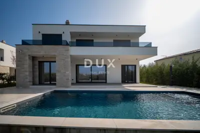 Villa 234 m², Poreč - sea view and heated pool