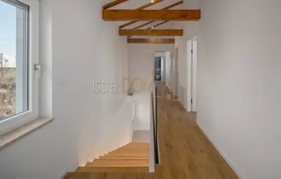 - Višnjan, lijepa katnica sa bazenom - - 20