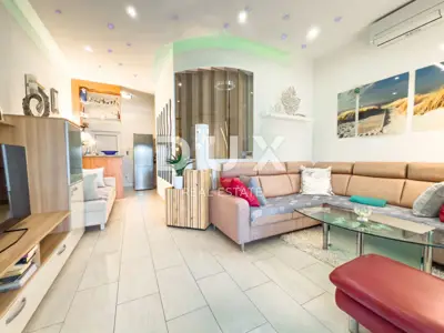 OTOK KRK, BAŠKA - Modern apartment first row to the sea!