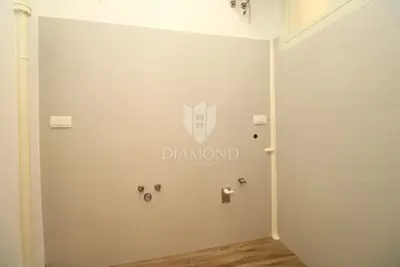 Stan 81 m², Rijeka Centar - renoviran i podjeljiv na dva stana - 9
