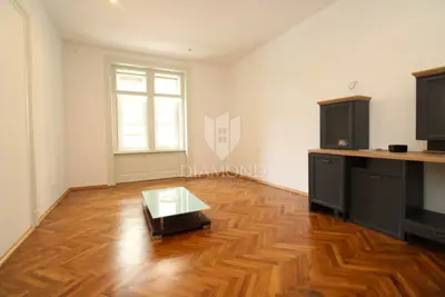 Stan 81 m², Rijeka Centar - renoviran i podjeljiv na dva stana