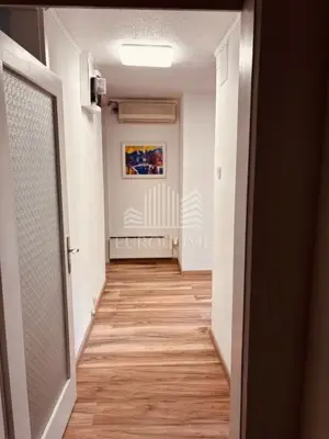 Stan 50 m², Folnegovićevo naselje - 3. kat, renoviran - 18