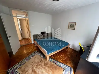 Stan 50 m², Folnegovićevo naselje - 3. kat, renoviran - 8