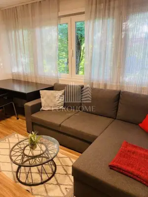 Stan 50 m², Folnegovićevo naselje - 3. kat, renoviran