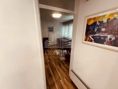 Stan 50 m², Folnegovićevo naselje - 3. kat, renoviran - 17