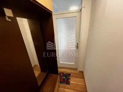 Stan 50 m², Folnegovićevo naselje - 3. kat, renoviran - 11