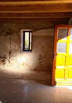 Authentic Istrian stone house for sale near Brtonigla. - 6