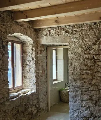 Authentic Istrian stone house for sale near Brtonigla. - 2