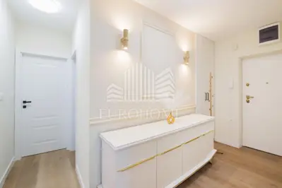 Zadar, Jazine – trosoban stan 87,62 m² s pogledom na more - 2