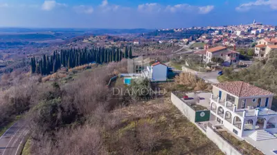 Building plot 1,400 m², Buje - panoramic views