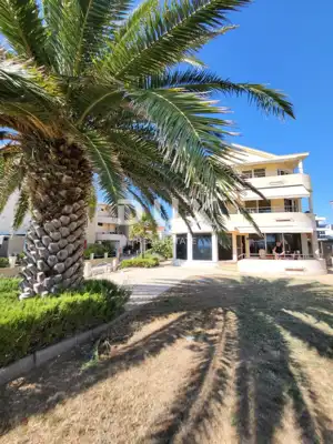 Zadar, Privlaka - Exclusive opportunity - Apartment in the first row to the sea!