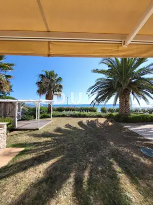 Zadar, Privlaka - Exclusive opportunity - Apartment in the first row to the sea! - 2